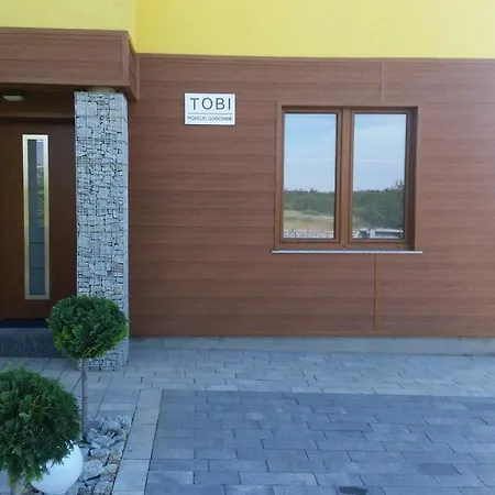 Tobi-pokoje Goscinne * Leba